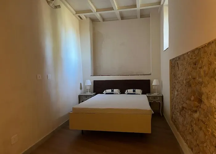 La Finestra Nella Rocca 아파트 *